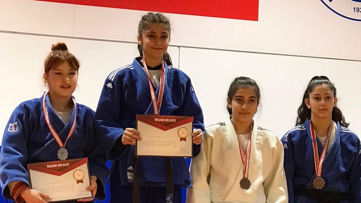 Kocaeli Okul sporları Judo Gençler İl Şampiyonasında İl Birinciliği
